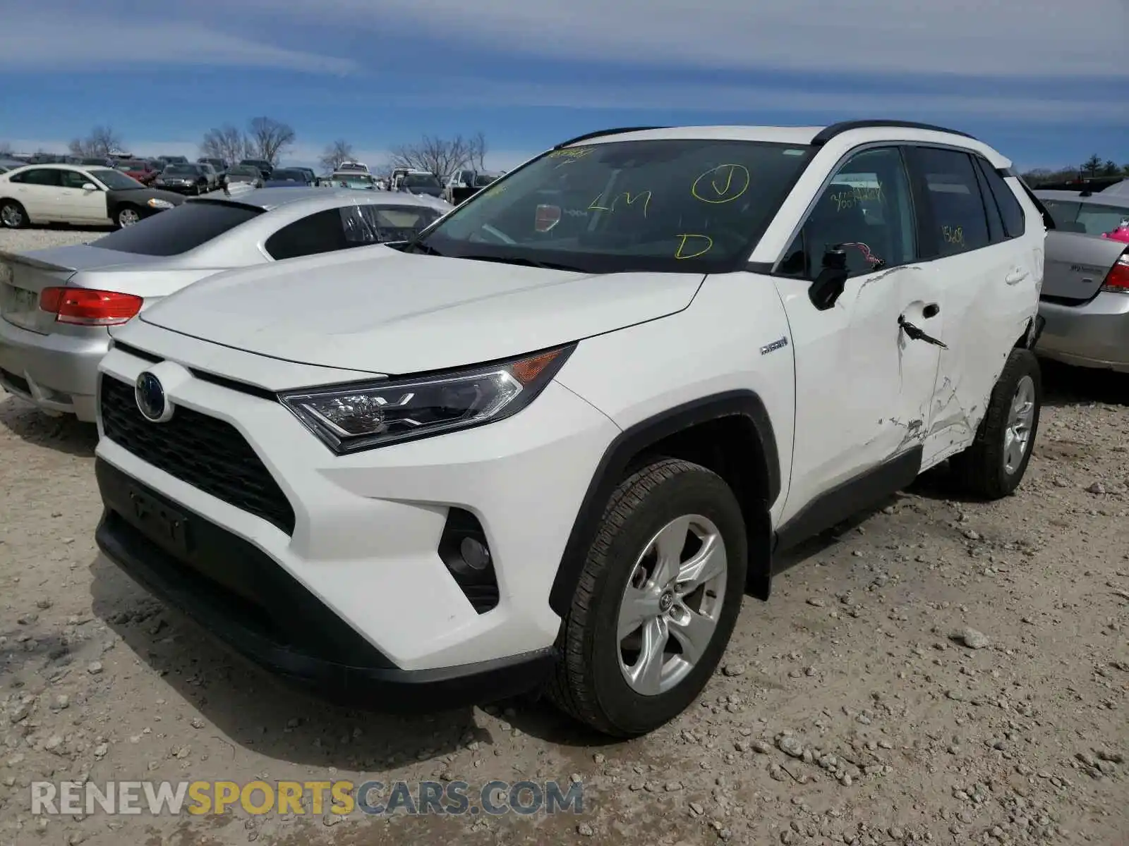 2 Photograph of a damaged car 2T3RWRFV6LW058353 TOYOTA RAV4 2020