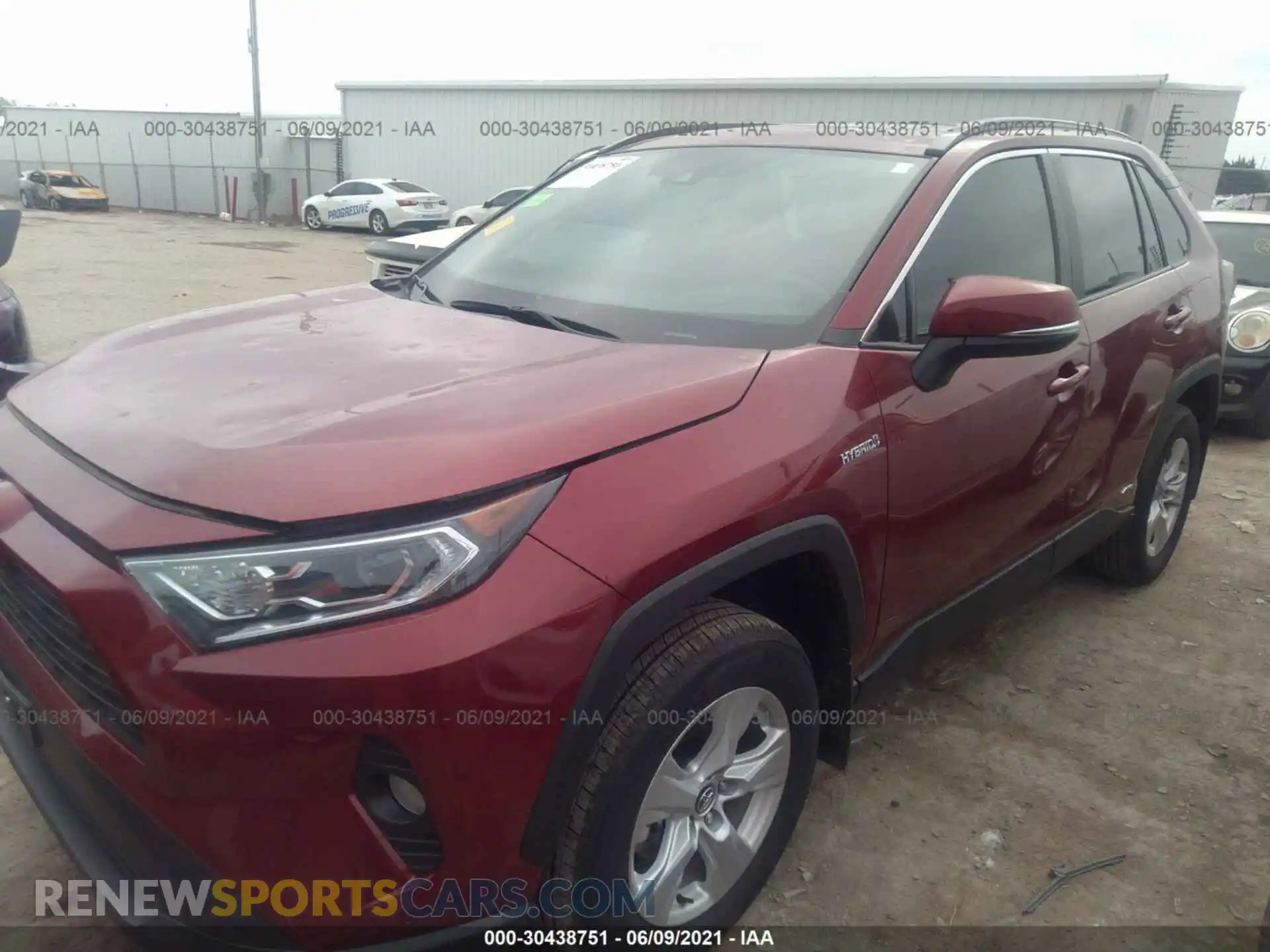 2 Photograph of a damaged car 2T3RWRFV6LW088016 TOYOTA RAV4 2020