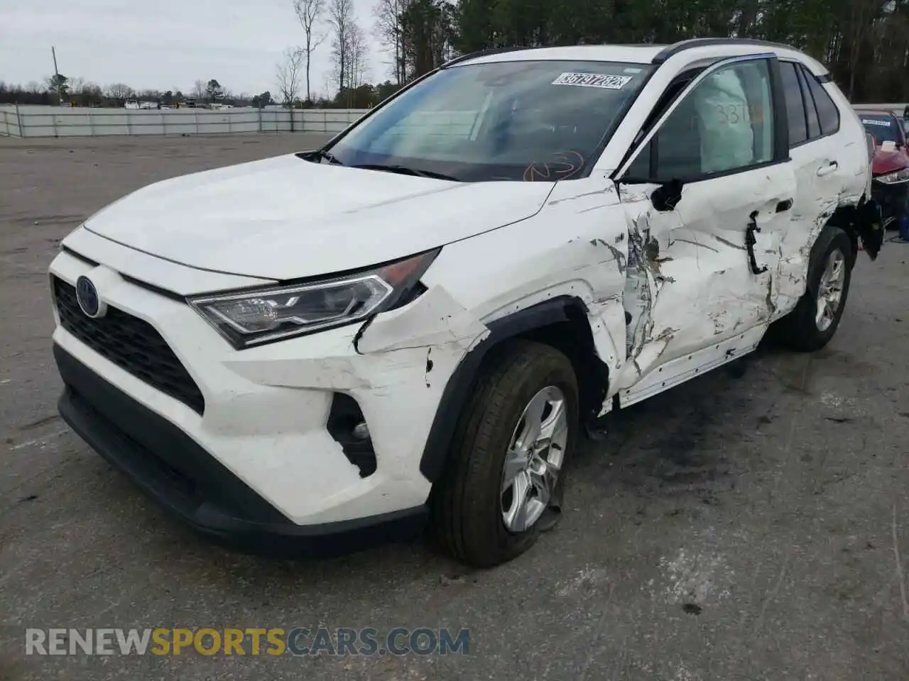 2 Фотография поврежденного автомобиля 2T3RWRFV6LW090607 TOYOTA RAV4 2020