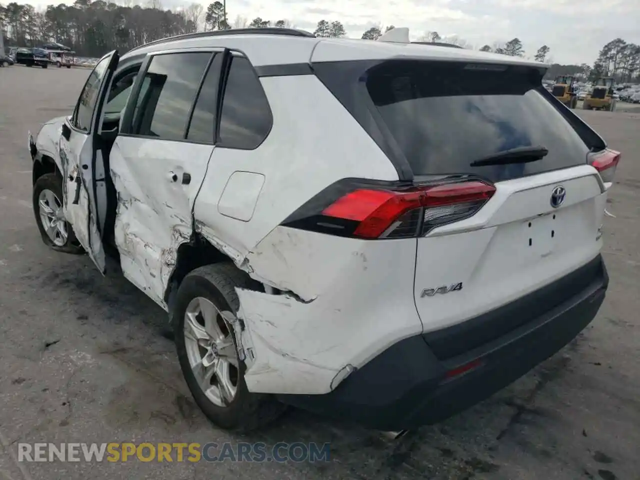 3 Фотография поврежденного автомобиля 2T3RWRFV6LW090607 TOYOTA RAV4 2020