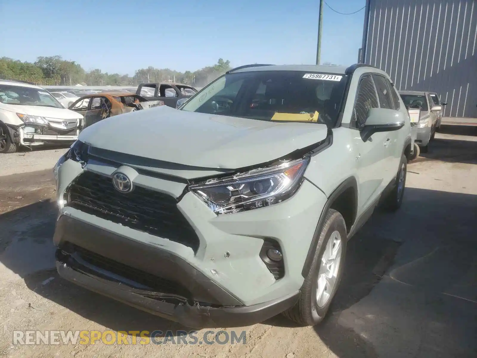2 fotografías del automóvil dañado 2T3RWRFV6LW094589 TOYOTA RAV4 2020
