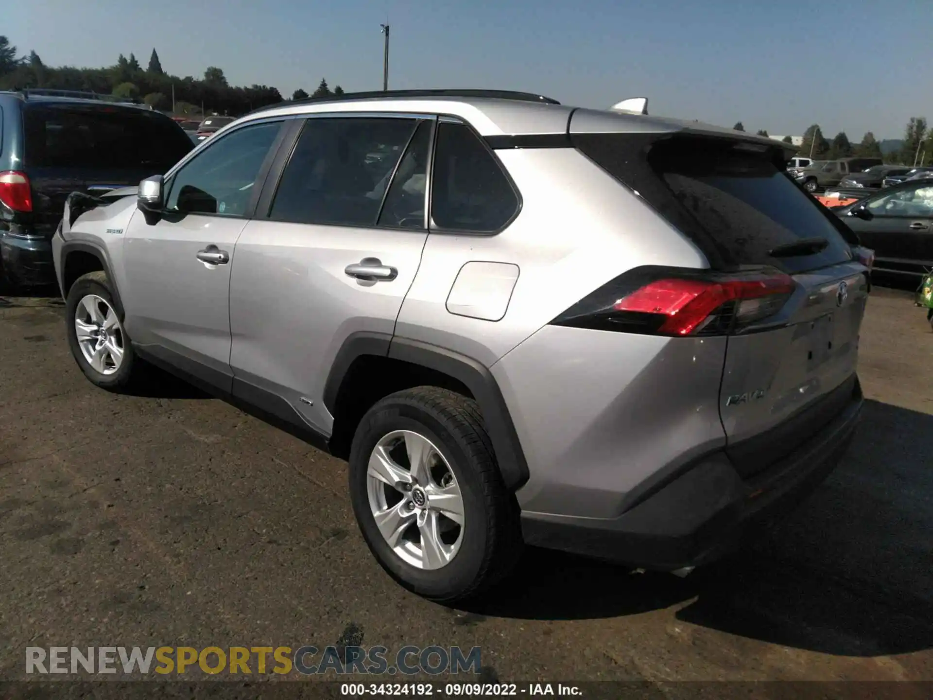 3 Photograph of a damaged car 2T3RWRFV7LW073606 TOYOTA RAV4 2020