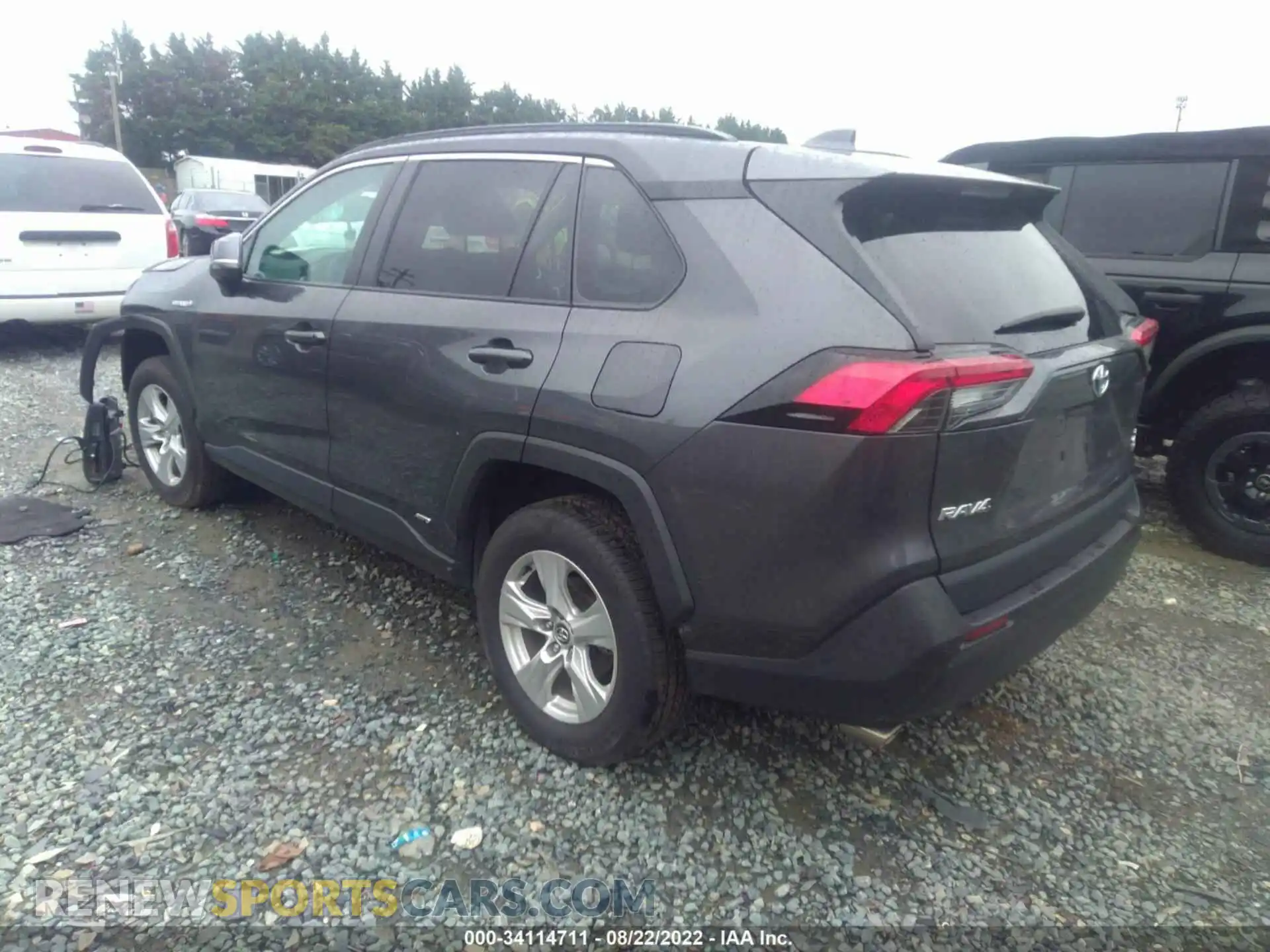 3 Photograph of a damaged car 2T3RWRFV7LW077252 TOYOTA RAV4 2020