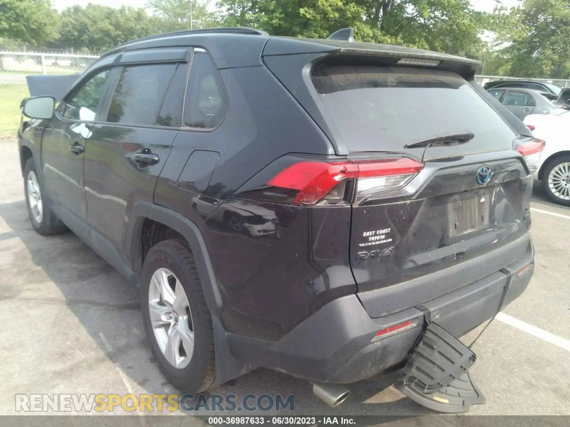 3 Photograph of a damaged car 2T3RWRFV7LW087957 TOYOTA RAV4 2020
