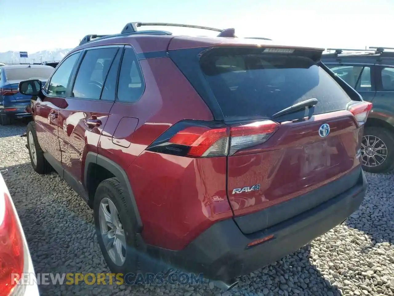 2 Photograph of a damaged car 2T3RWRFVXLW047193 TOYOTA RAV4 2020