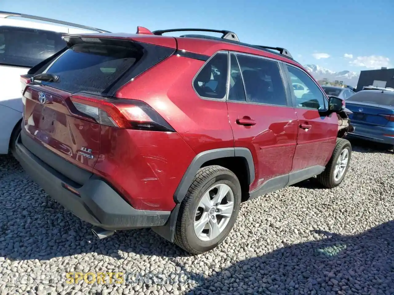 3 Photograph of a damaged car 2T3RWRFVXLW047193 TOYOTA RAV4 2020