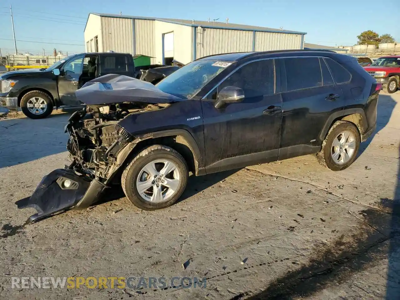1 Photograph of a damaged car 2T3RWRFVXLW083045 TOYOTA RAV4 2020