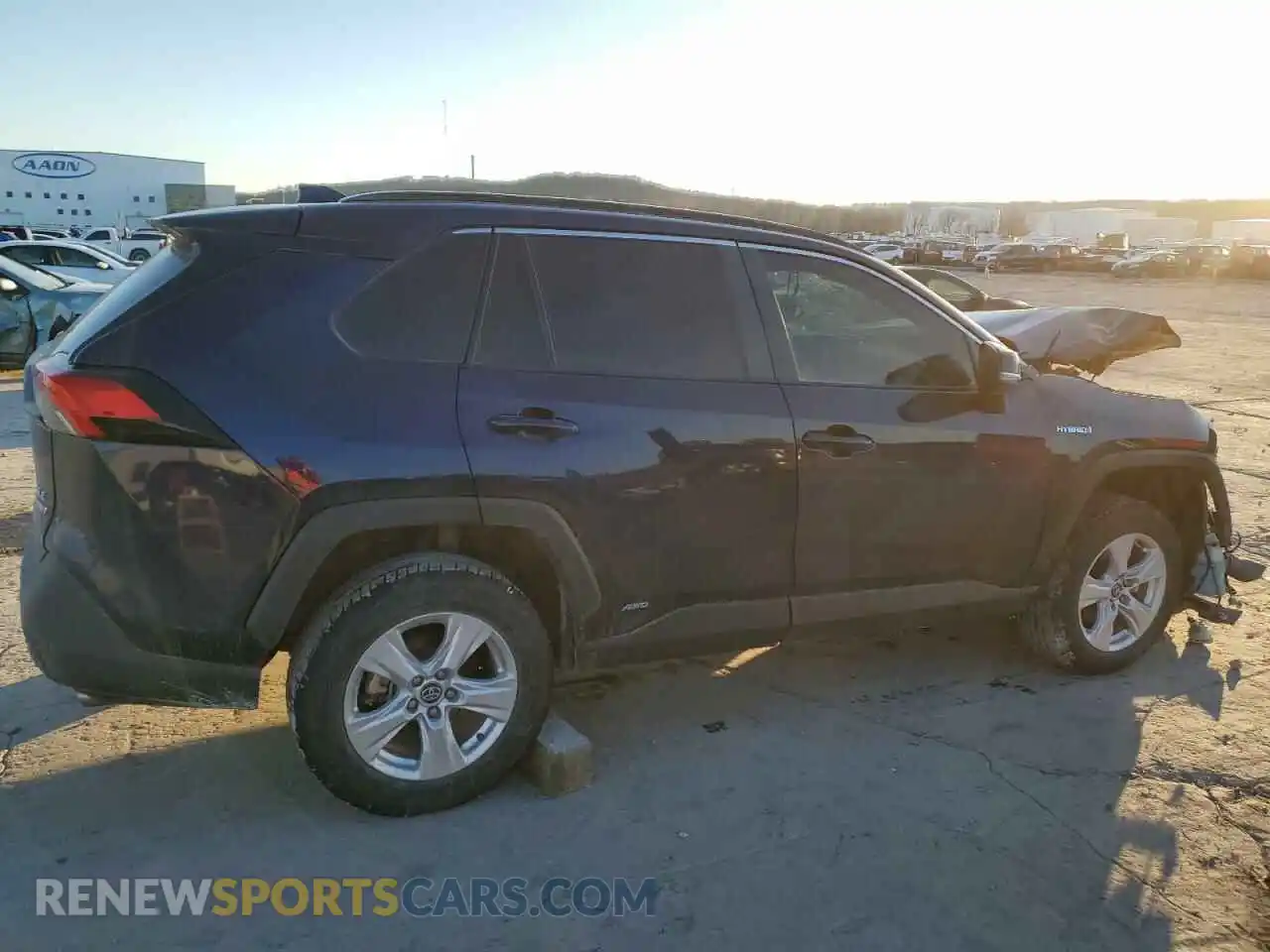 3 Photograph of a damaged car 2T3RWRFVXLW083045 TOYOTA RAV4 2020