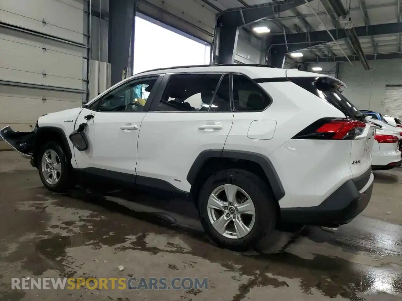 2 Photograph of a damaged car 2T3RWRFVXLW093381 TOYOTA RAV4 2020