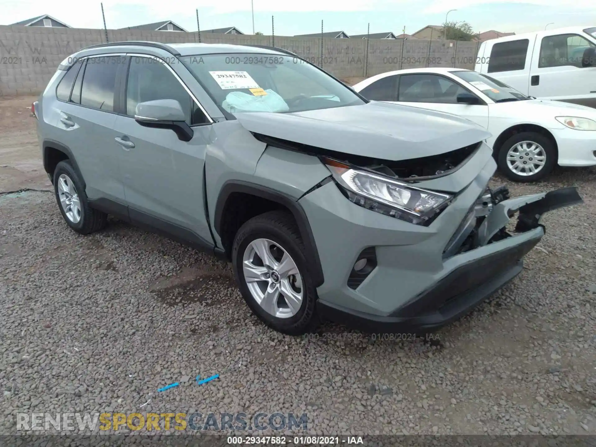 1 Photograph of a damaged car 2T3W1RFV0LC045083 TOYOTA RAV4 2020