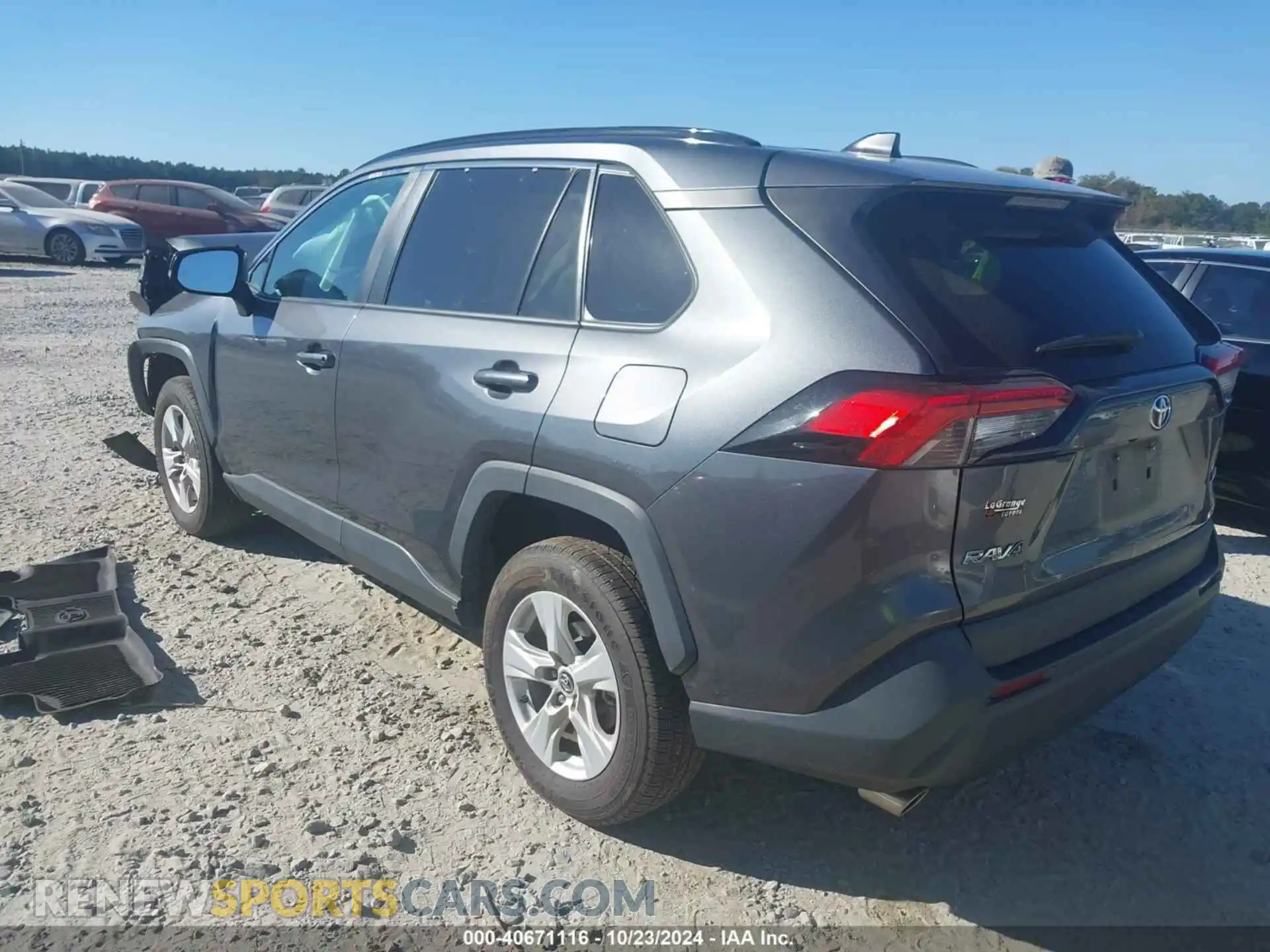 3 Photograph of a damaged car 2T3W1RFV0LC062501 TOYOTA RAV4 2020
