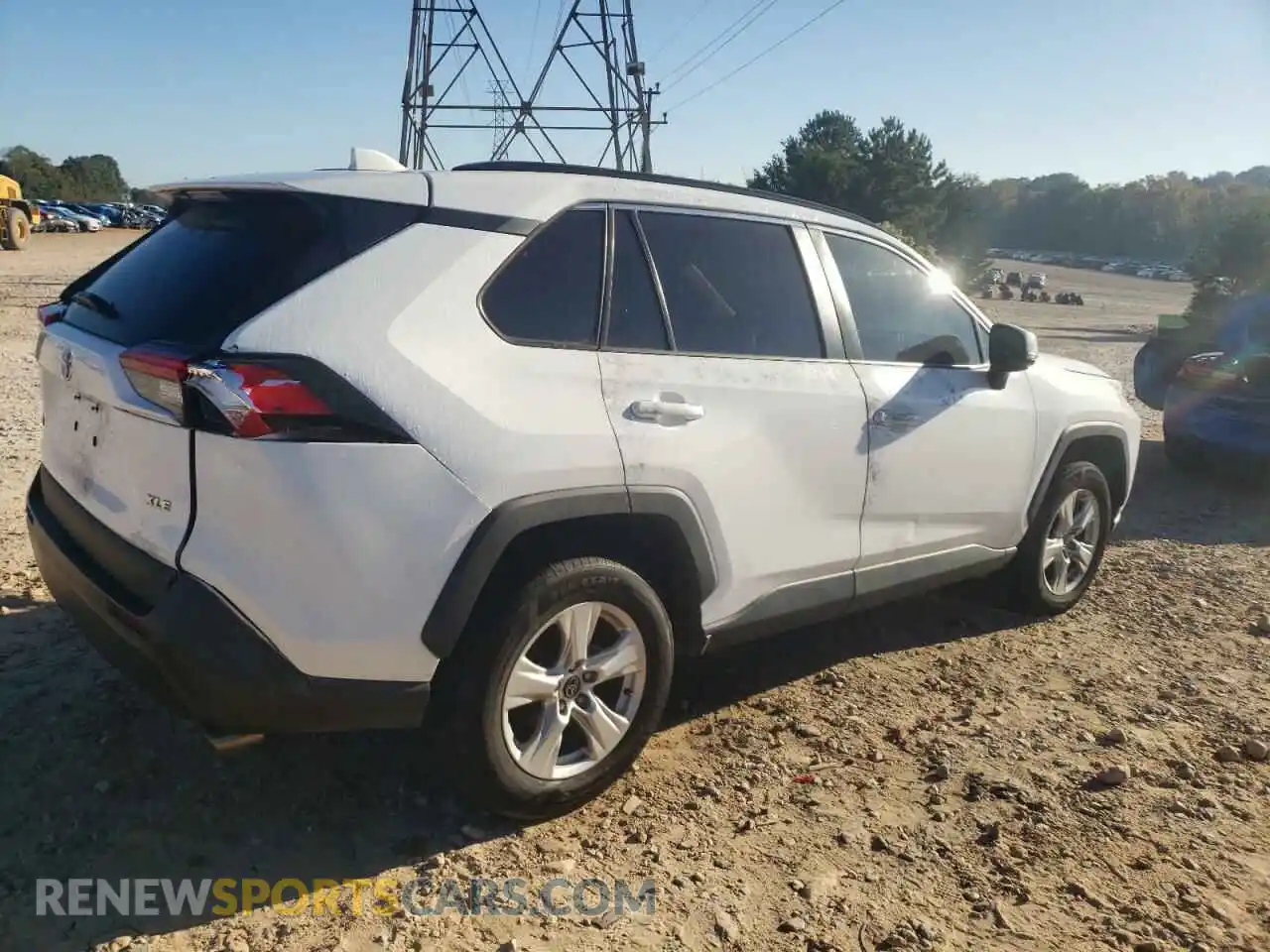 3 Фотография поврежденного автомобиля 2T3W1RFV0LW058060 TOYOTA RAV4 2020
