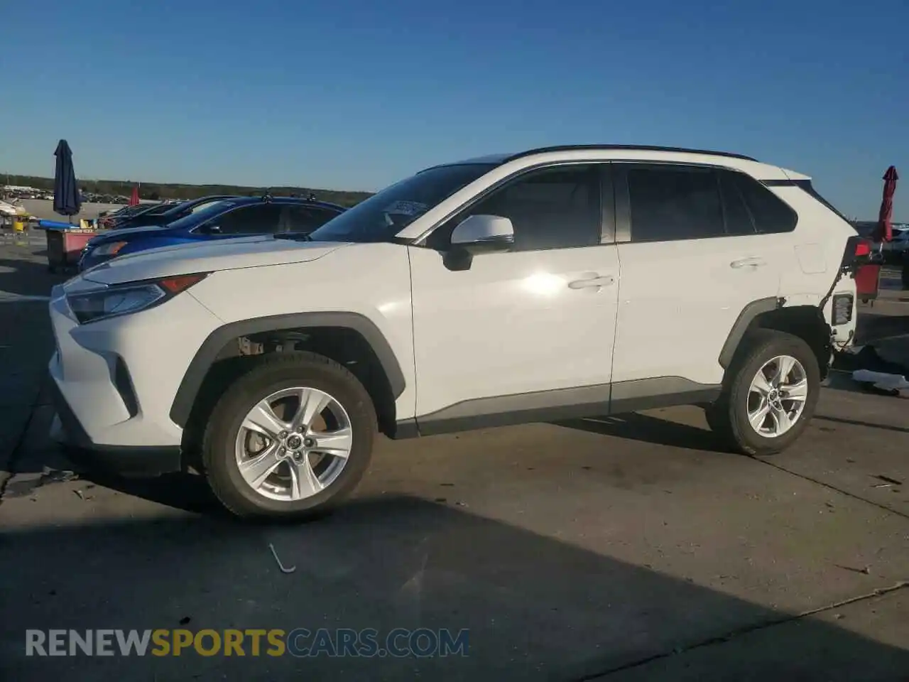 1 Photograph of a damaged car 2T3W1RFV0LW089230 TOYOTA RAV4 2020