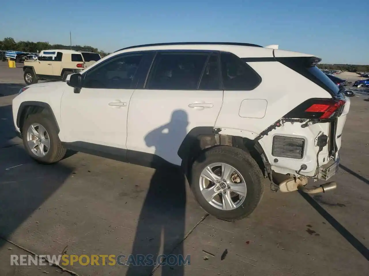 2 Photograph of a damaged car 2T3W1RFV0LW089230 TOYOTA RAV4 2020