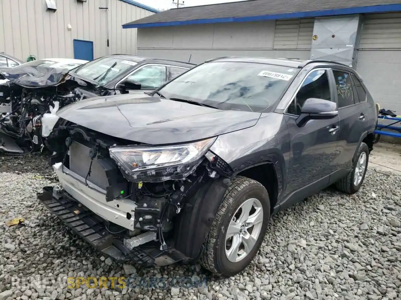 2 Photograph of a damaged car 2T3W1RFV0LW091785 TOYOTA RAV4 2020