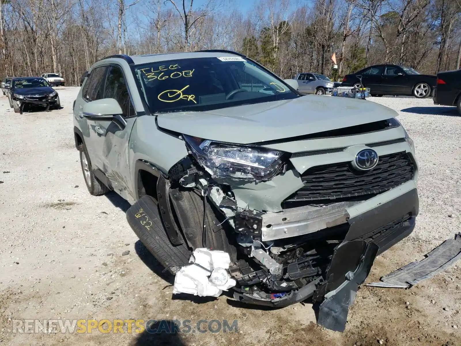 1 Photograph of a damaged car 2T3W1RFV1LC042080 TOYOTA RAV4 2020