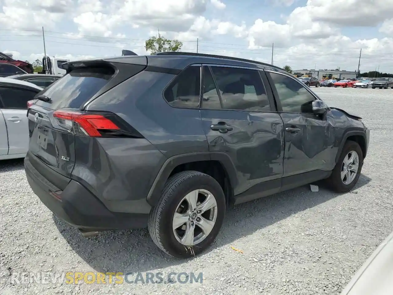 3 Photograph of a damaged car 2T3W1RFV1LC050812 TOYOTA RAV4 2020