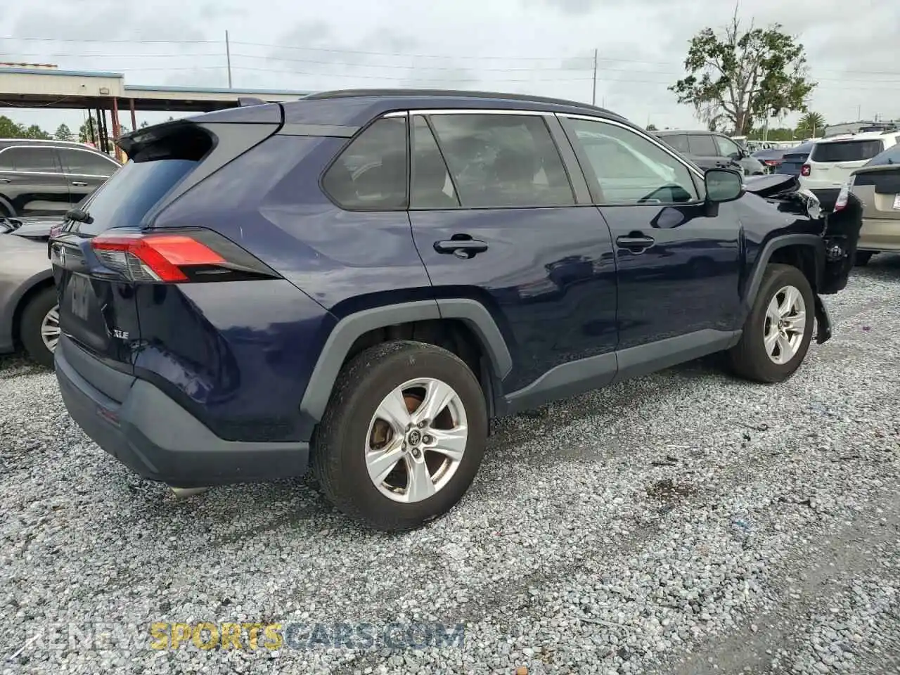 3 Photograph of a damaged car 2T3W1RFV1LC062443 TOYOTA RAV4 2020