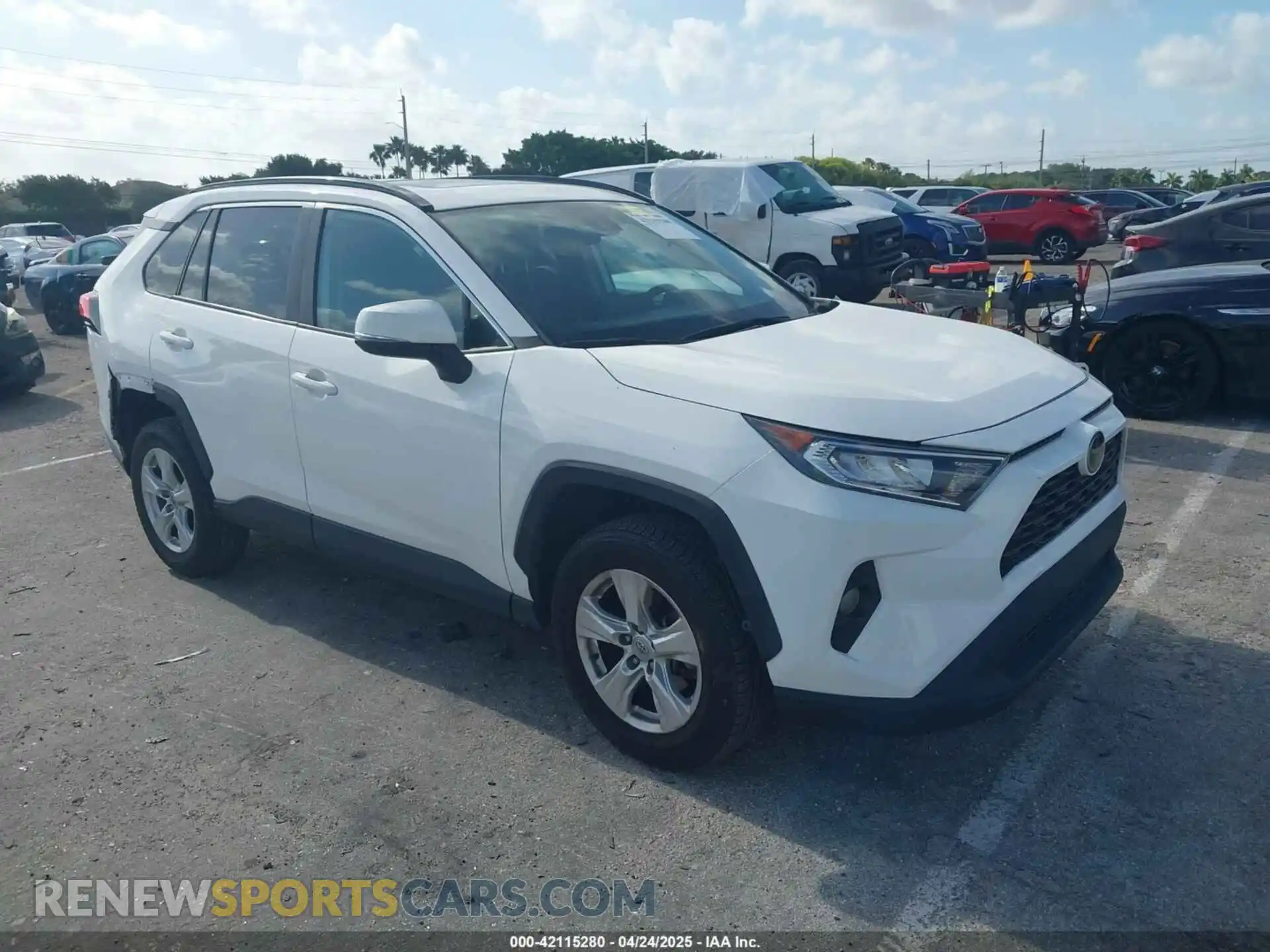 1 Photograph of a damaged car 2T3W1RFV1LC079243 TOYOTA RAV4 2020