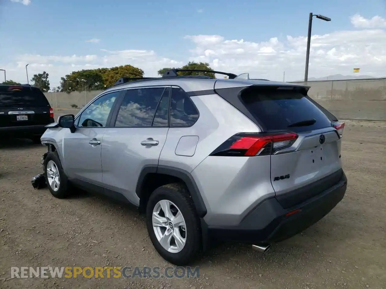 3 Photograph of a damaged car 2T3W1RFV1LW102454 TOYOTA RAV4 2020