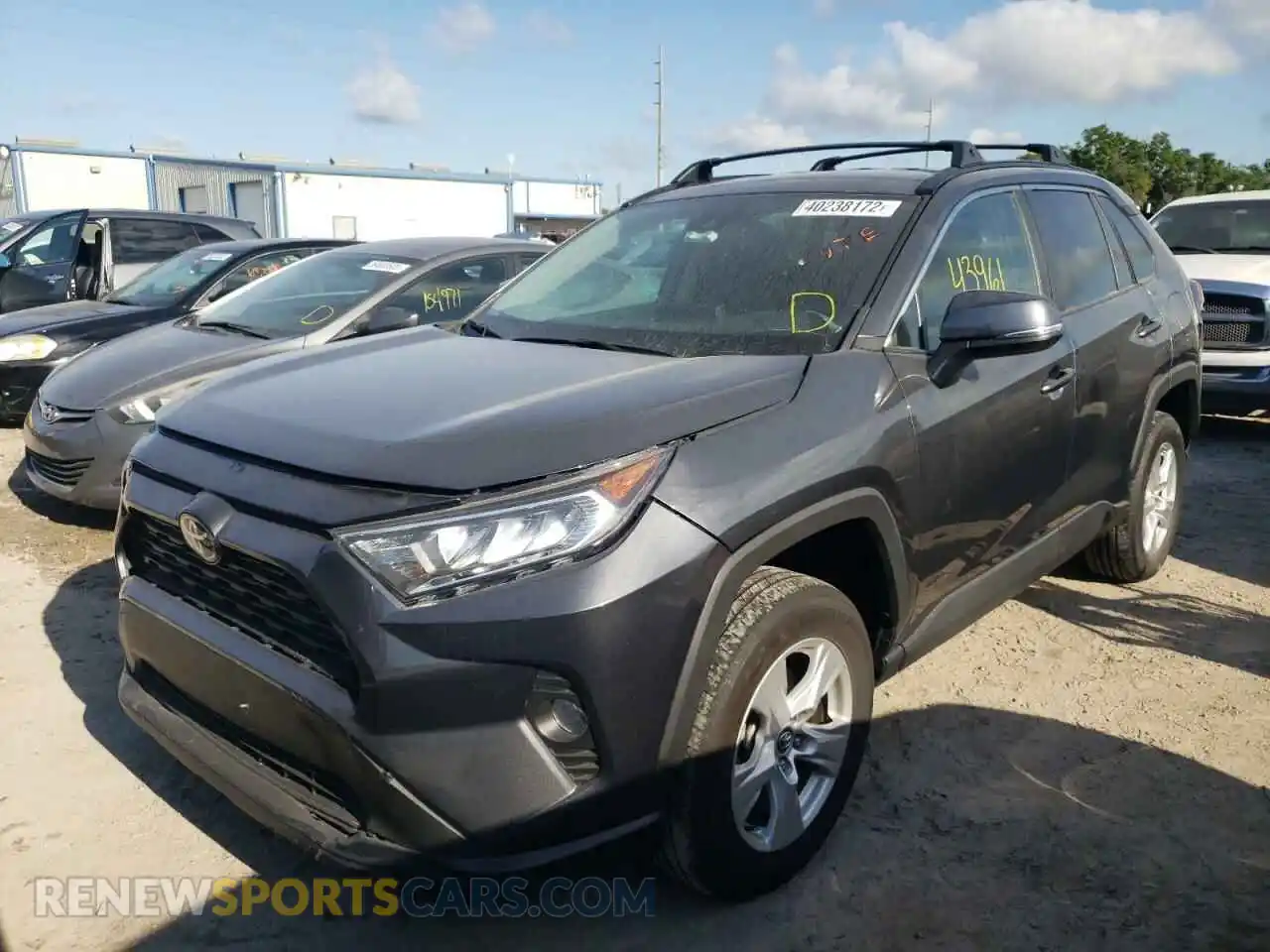 2 Фотография поврежденного автомобиля 2T3W1RFV2LC064072 TOYOTA RAV4 2020