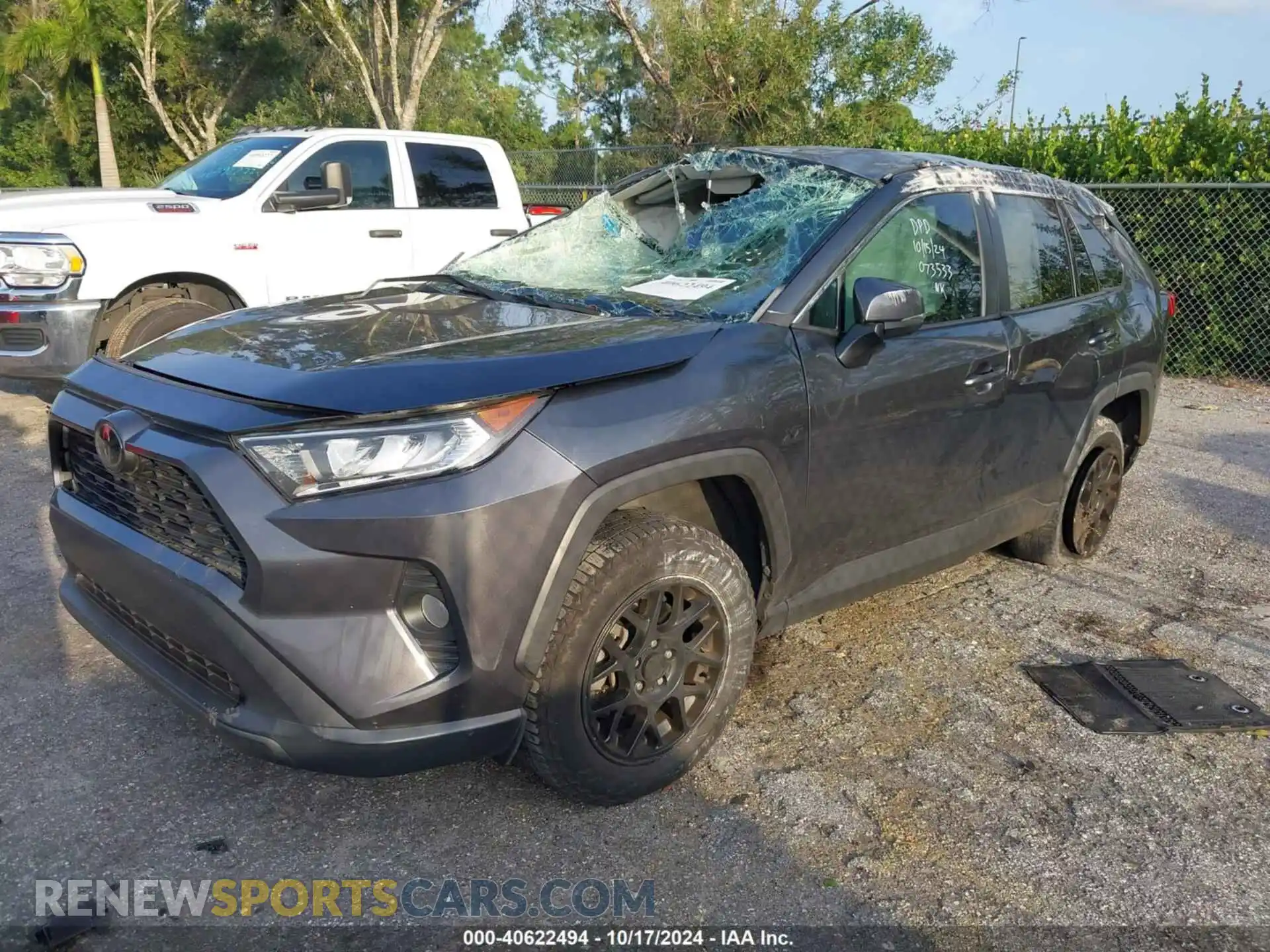 2 Photograph of a damaged car 2T3W1RFV2LC073533 TOYOTA RAV4 2020