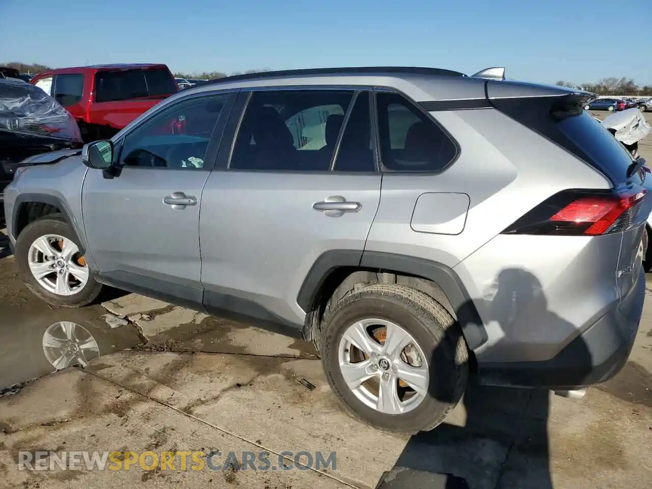 2 Photograph of a damaged car 2T3W1RFV2LC074228 TOYOTA RAV4 2020