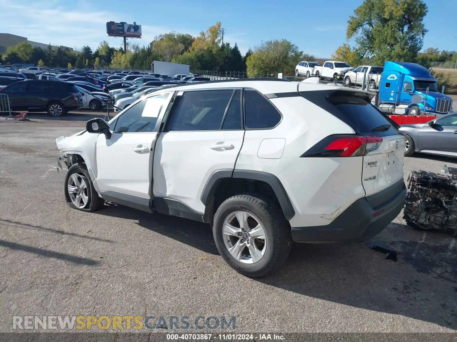 3 Photograph of a damaged car 2T3W1RFV2LW057802 TOYOTA RAV4 2020
