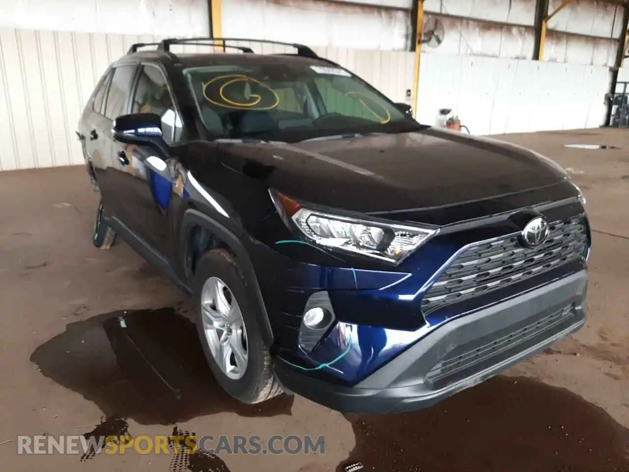 1 Photograph of a damaged car 2T3W1RFV2LW059422 TOYOTA RAV4 2020