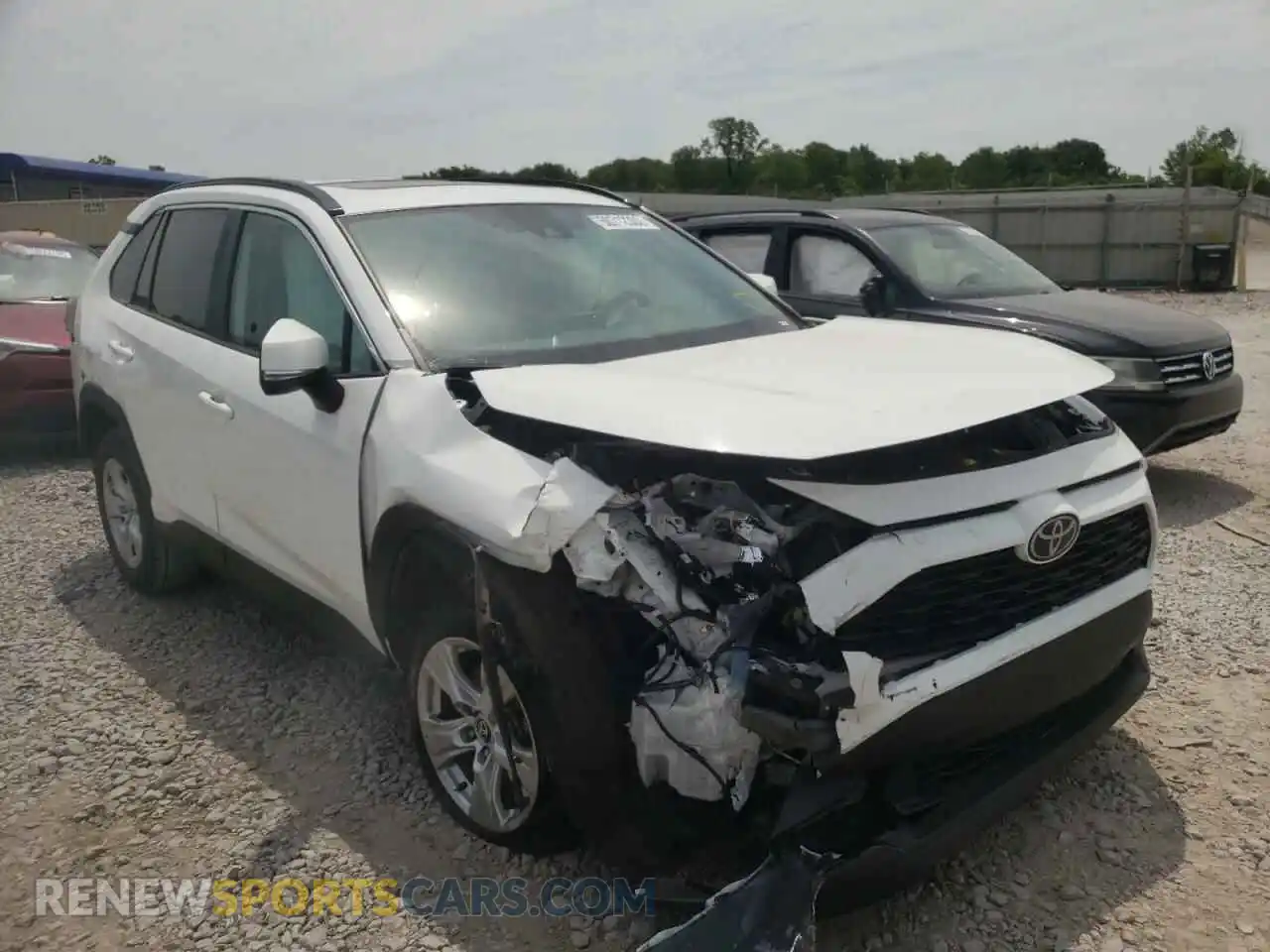 1 Фотография поврежденного автомобиля 2T3W1RFV3LC071855 TOYOTA RAV4 2020