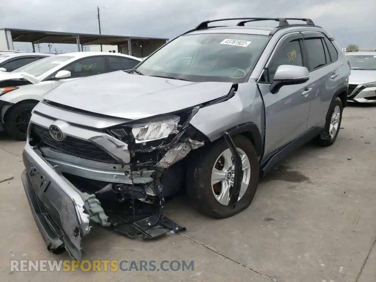 2 Photograph of a damaged car 2T3W1RFV3LW082658 TOYOTA RAV4 2020