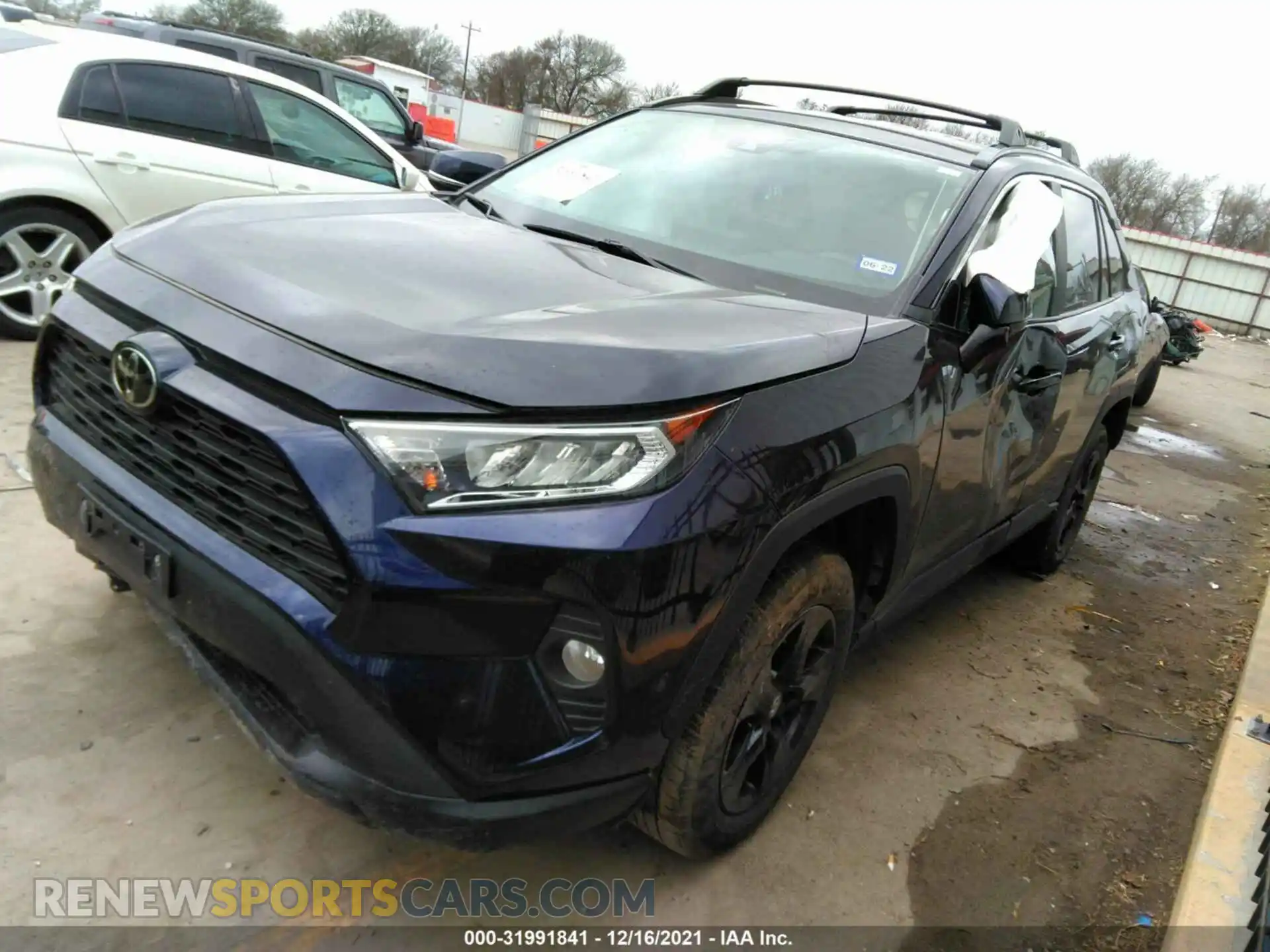 2 Photograph of a damaged car 2T3W1RFV4LC051663 TOYOTA RAV4 2020