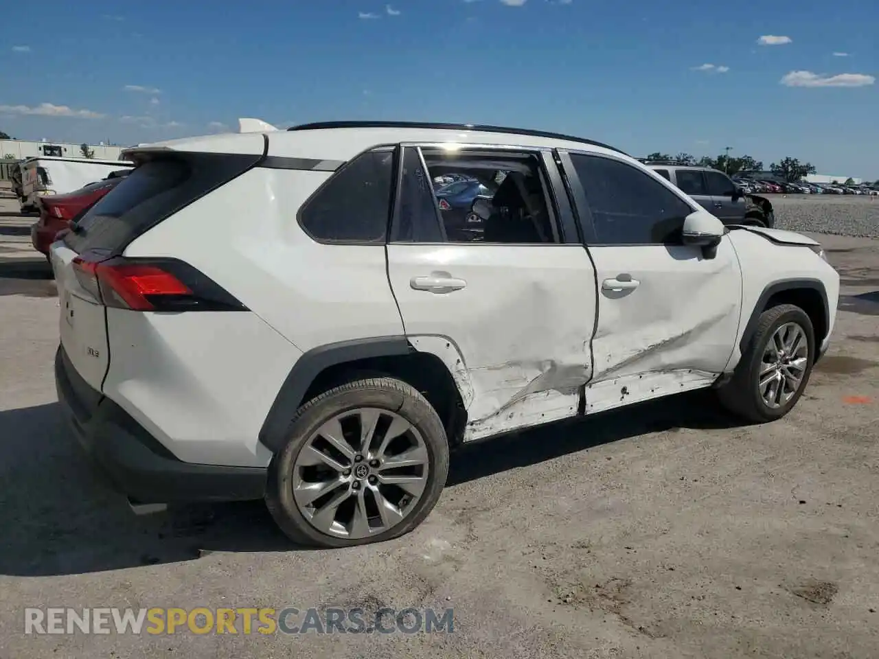 3 Photograph of a damaged car 2T3W1RFV4LW064332 TOYOTA RAV4 2020