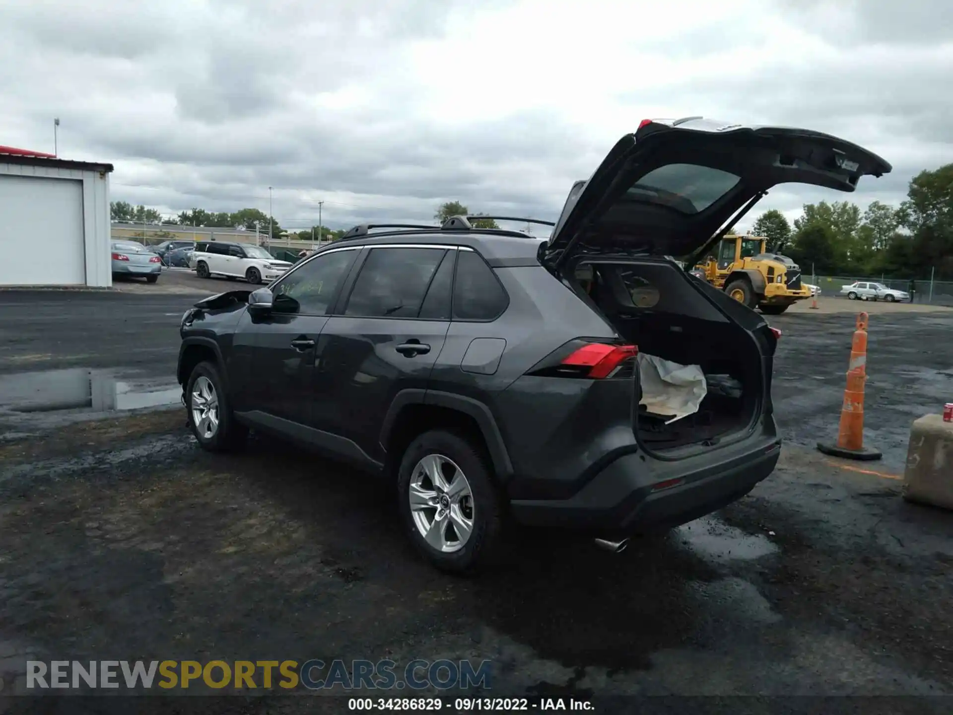 3 Photograph of a damaged car 2T3W1RFV5LC045287 TOYOTA RAV4 2020