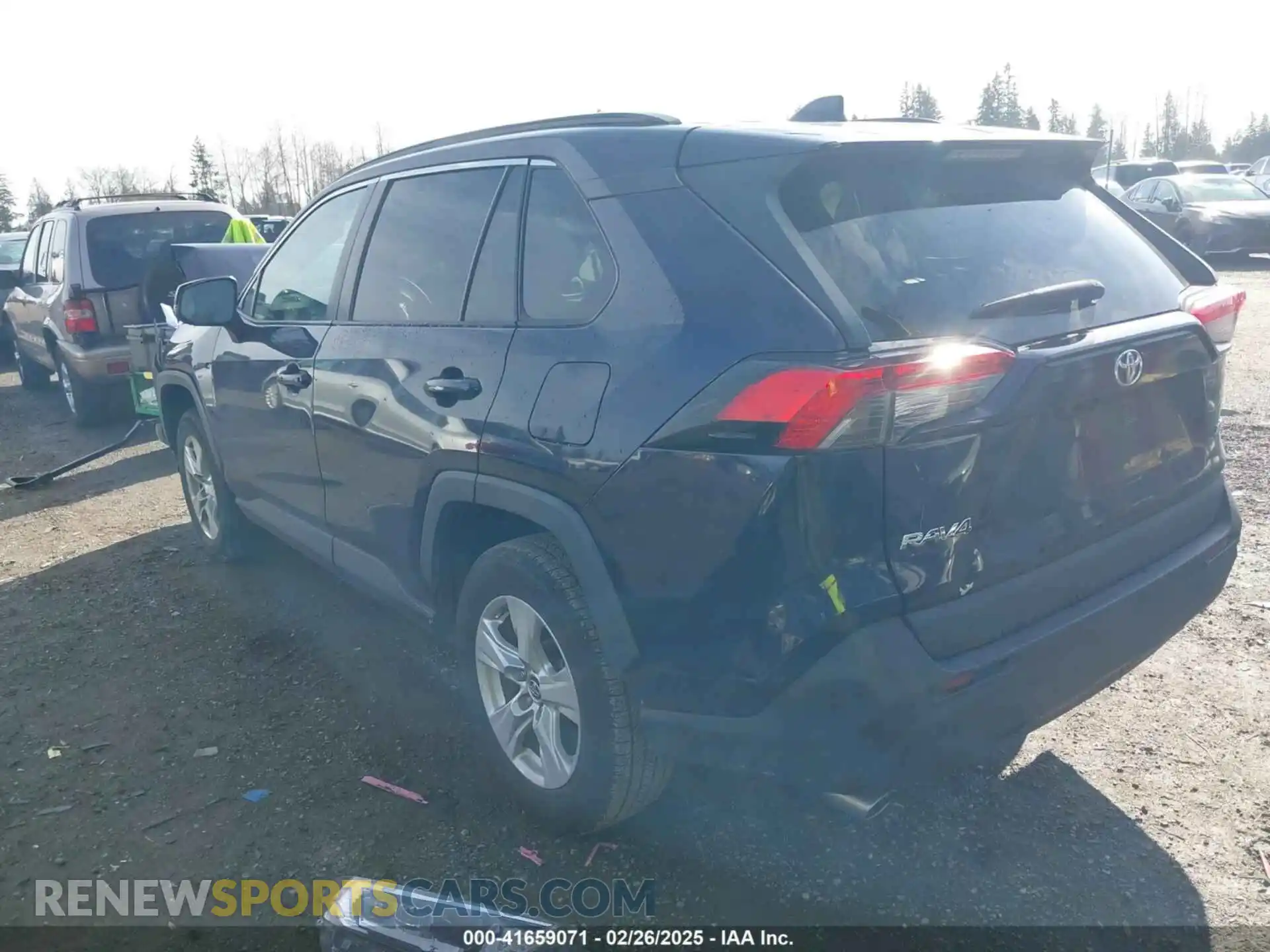 3 Photograph of a damaged car 2T3W1RFV5LC057312 TOYOTA RAV4 2020