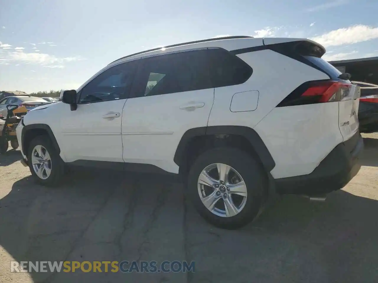 2 Photograph of a damaged car 2T3W1RFV5LW074870 TOYOTA RAV4 2020