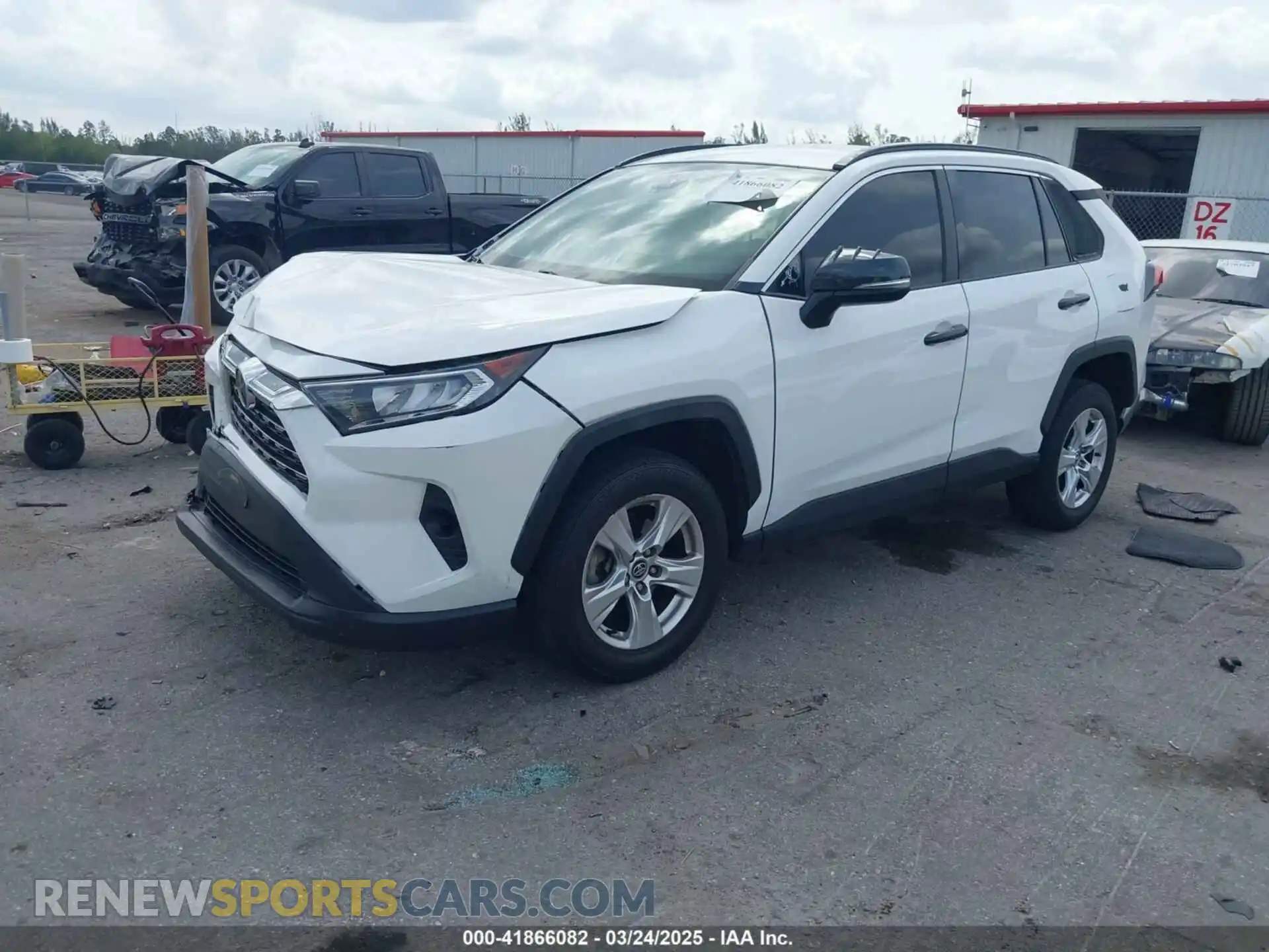 2 Photograph of a damaged car 2T3W1RFV8LC053206 TOYOTA RAV4 2020