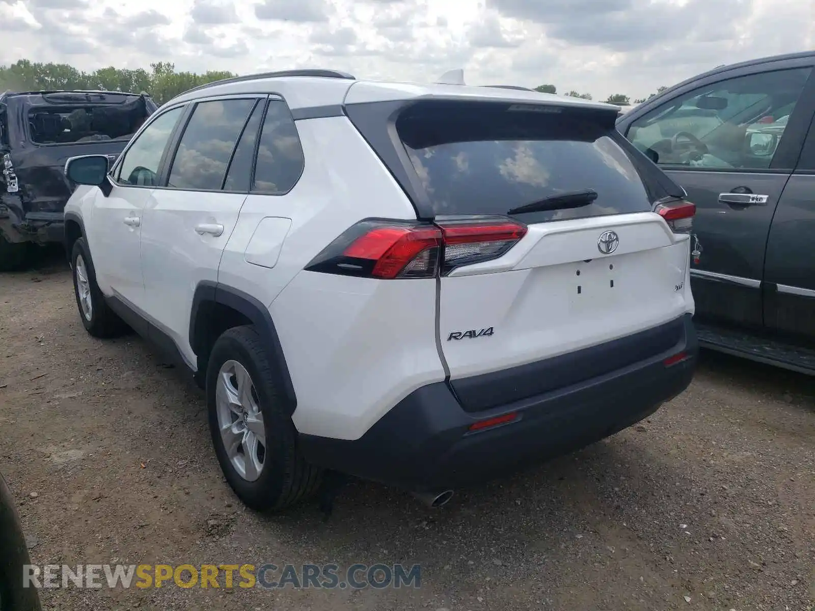 3 Photograph of a damaged car 2T3W1RFV8LC060866 TOYOTA RAV4 2020