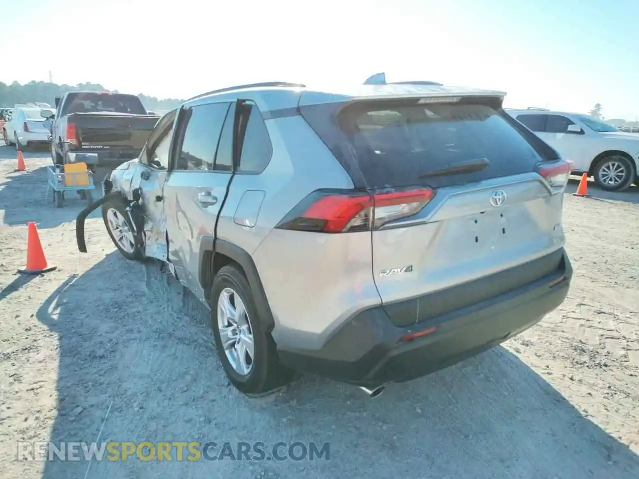 3 Photograph of a damaged car 2T3W1RFV8LW095468 TOYOTA RAV4 2020