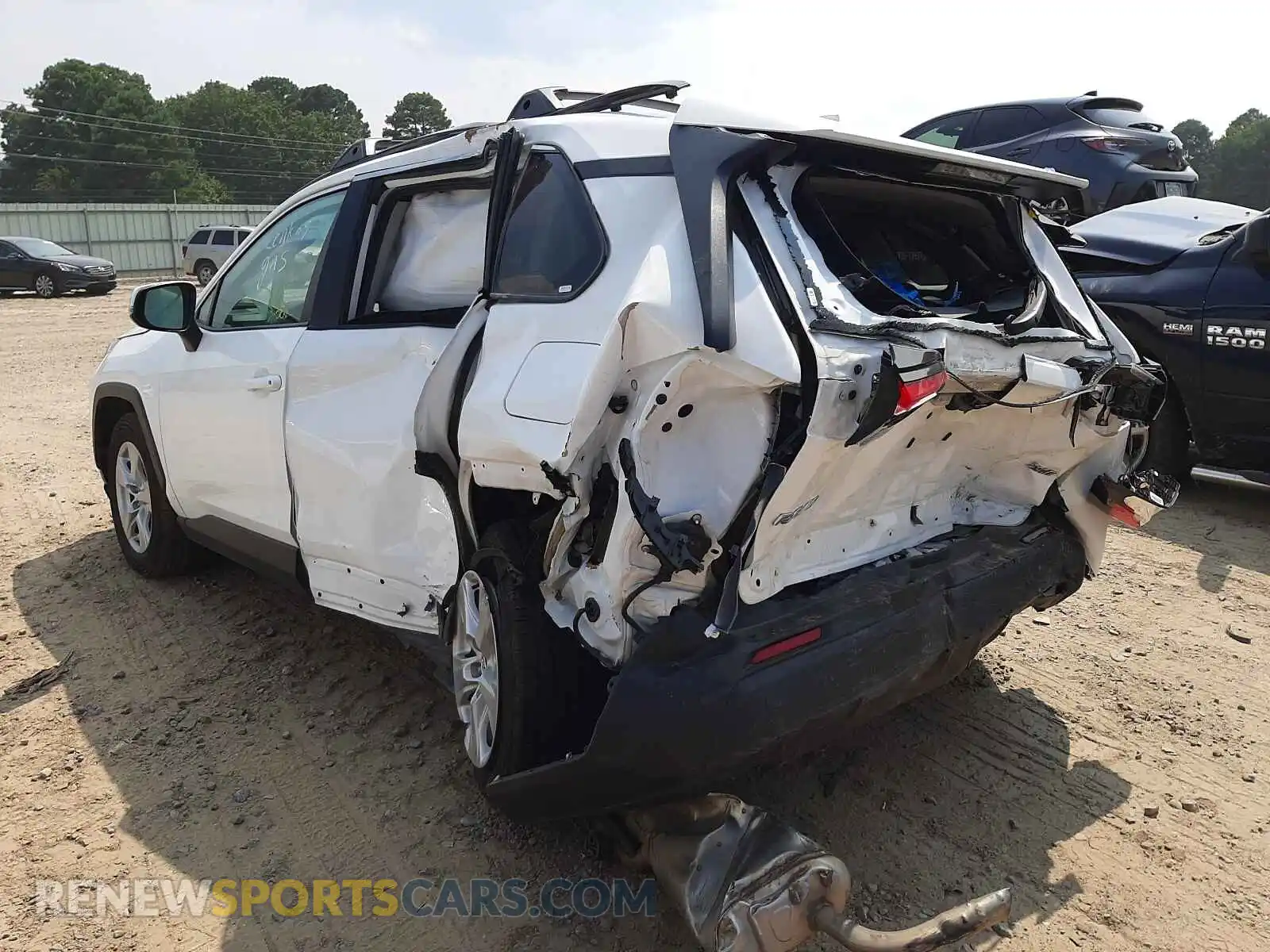 3 Фотография поврежденного автомобиля 2T3W1RFV9LW102296 TOYOTA RAV4 2020