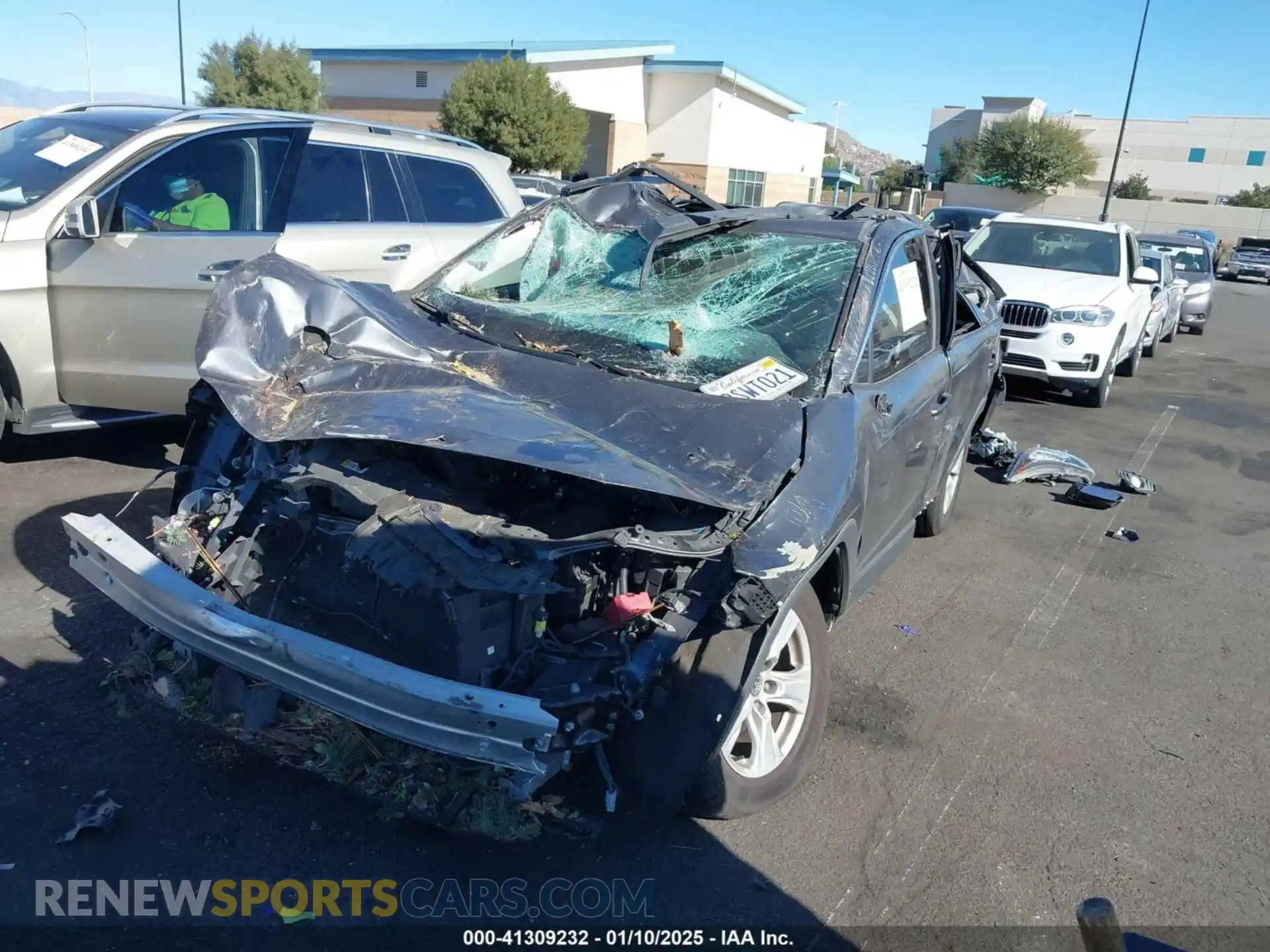 2 Photograph of a damaged car 2T3W1RFV9LW102721 TOYOTA RAV4 2020