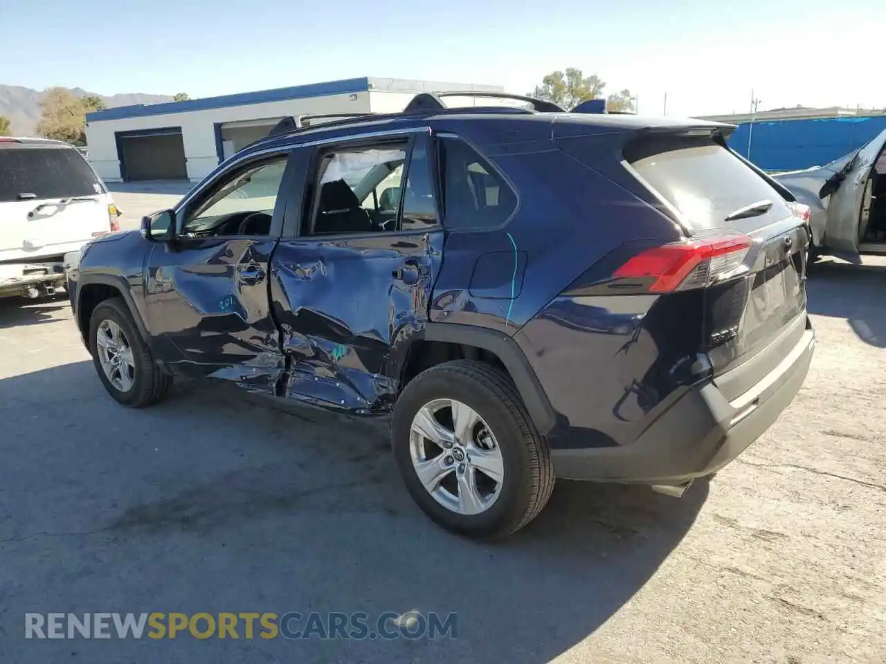 2 Фотография поврежденного автомобиля 2T3W1RFV9LW103285 TOYOTA RAV4 2020