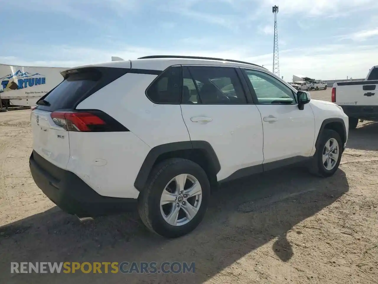 3 Photograph of a damaged car 2T3W1RFVXLC036343 TOYOTA RAV4 2020