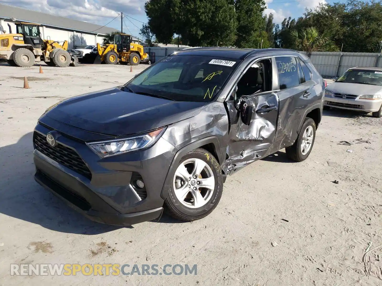 2 Photograph of a damaged car 2T3W1RFVXLC083498 TOYOTA RAV4 2020