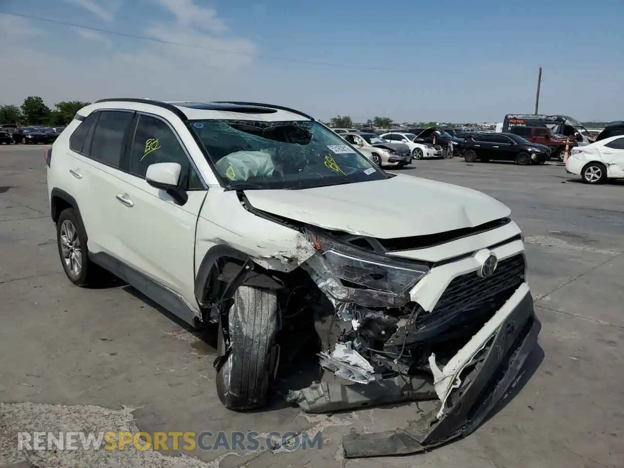 1 Photograph of a damaged car 2T3Y1RFV2LC036362 TOYOTA RAV4 2020