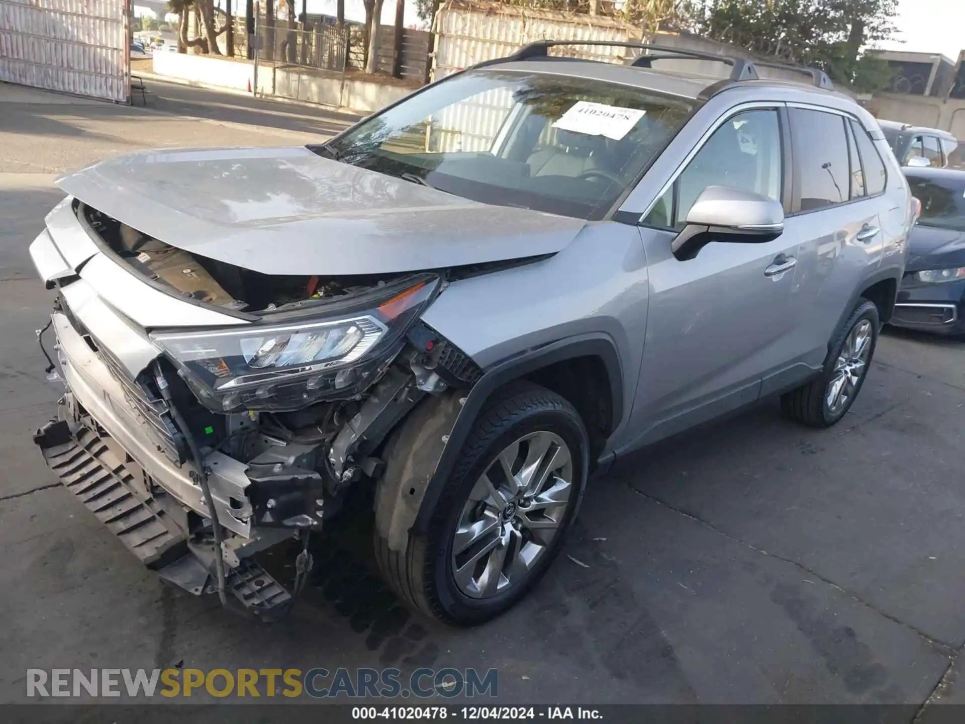 2 Photograph of a damaged car 2T3Y1RFV7LW102418 TOYOTA RAV4 2020