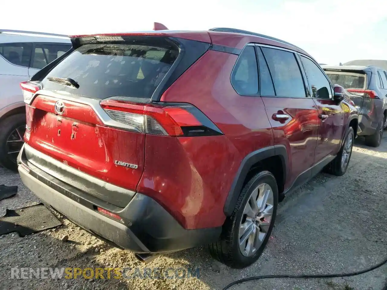 3 Photograph of a damaged car 2T3Y1RFV9LC081833 TOYOTA RAV4 2020