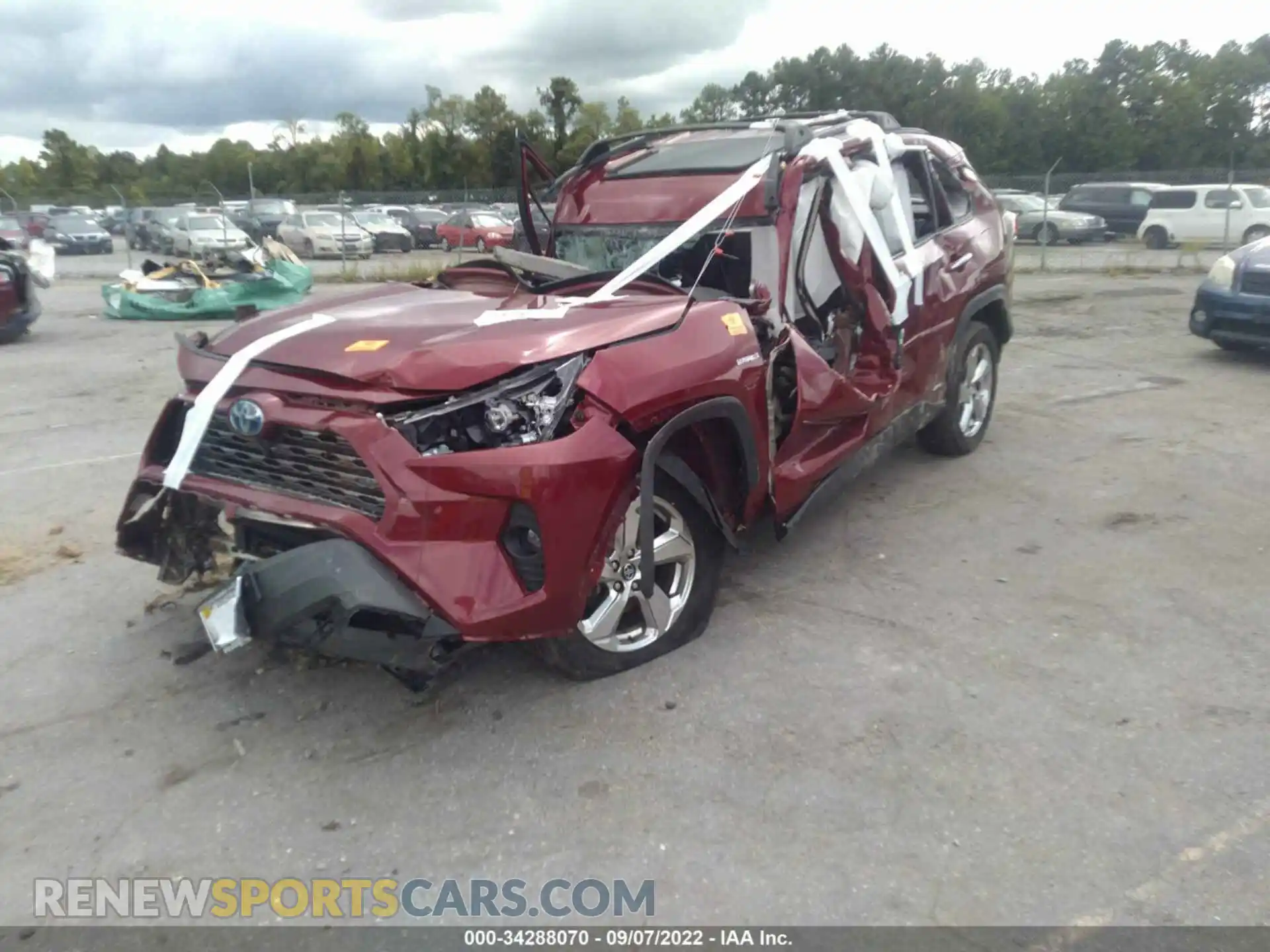 2 Photograph of a damaged car 4T3DWRFV4LU008108 TOYOTA RAV4 2020