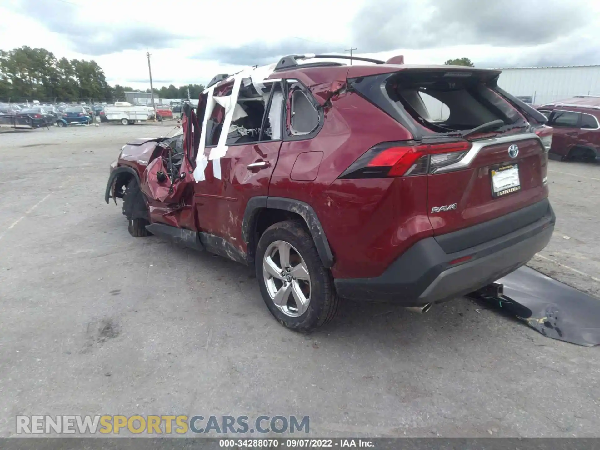 3 Photograph of a damaged car 4T3DWRFV4LU008108 TOYOTA RAV4 2020
