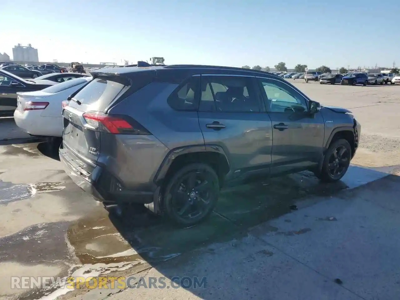 3 Photograph of a damaged car 4T3EWRFV2LU003963 TOYOTA RAV4 2020
